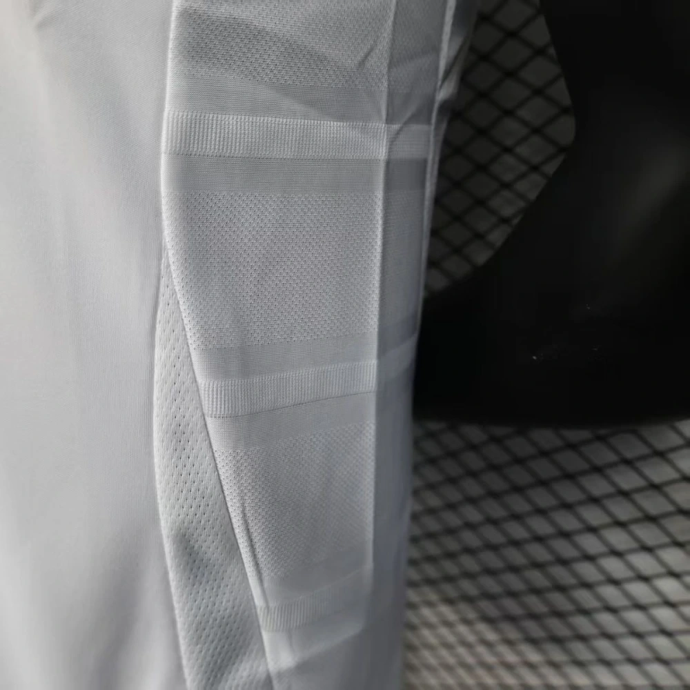 Liverpool's second away player edition football jersey for 2025-2026