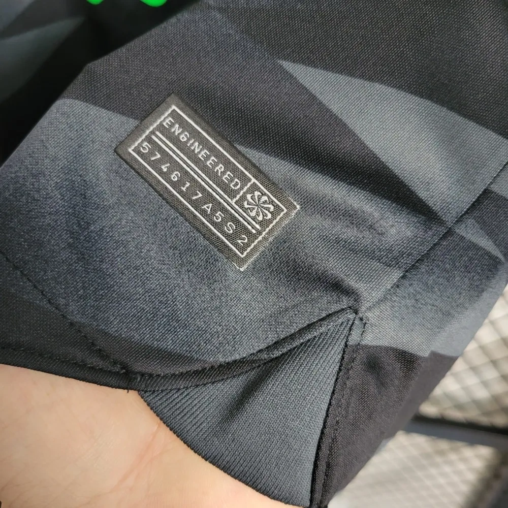 23-24 Liverpool Goalkeeper Jersey