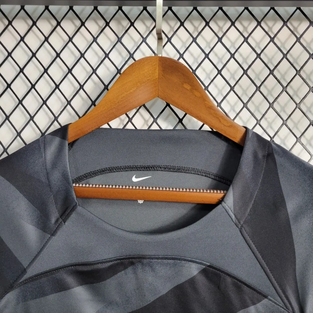 23-24 Liverpool Goalkeeper Jersey