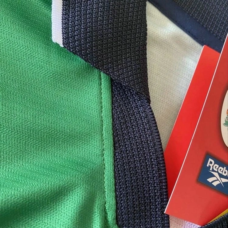 Liverpool Retro Jersey Away Shirt 1999-00