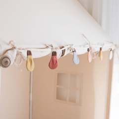 100% Cotton Decorative Banners: Creative Light Bulb Design for Children's Birthday Parties, Reading Corners, and Other Decorative Settings – dpgs-08