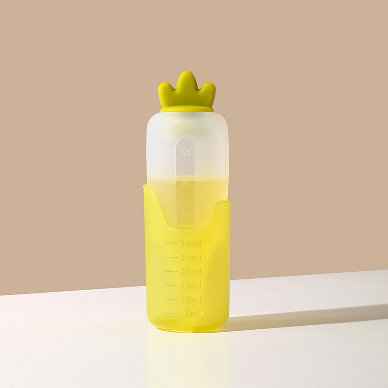 Baby Radish Liquid Feeder Silicone Squeeze Carrot Feeder