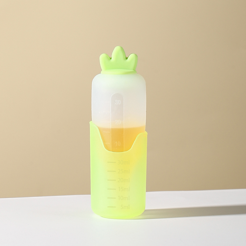 Baby Radish Liquid Feeder Silicone Squeeze Carrot Feeder