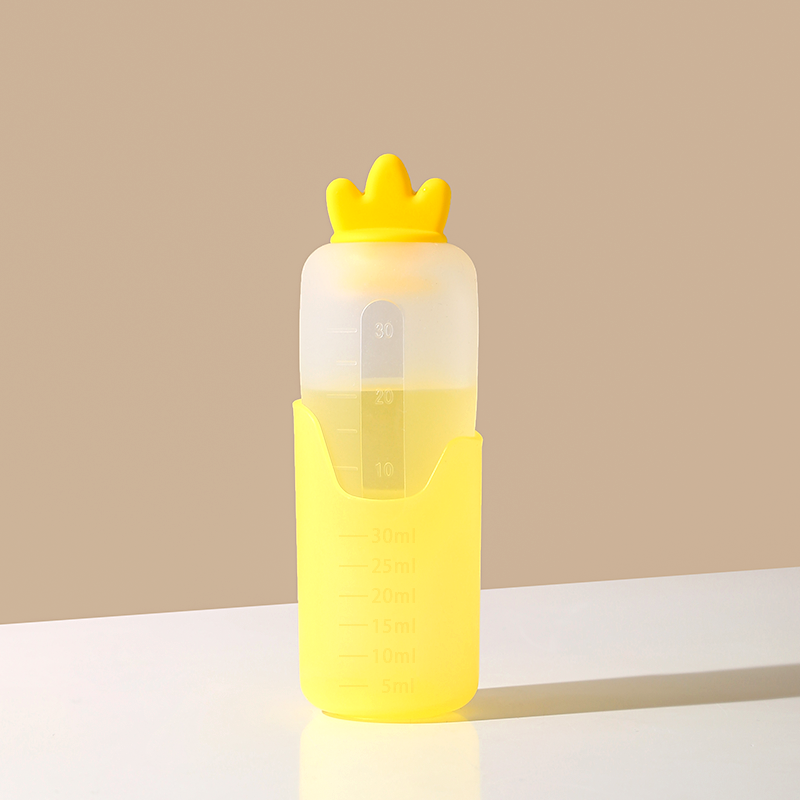 Baby Radish Liquid Feeder Silicone Squeeze Carrot Feeder
