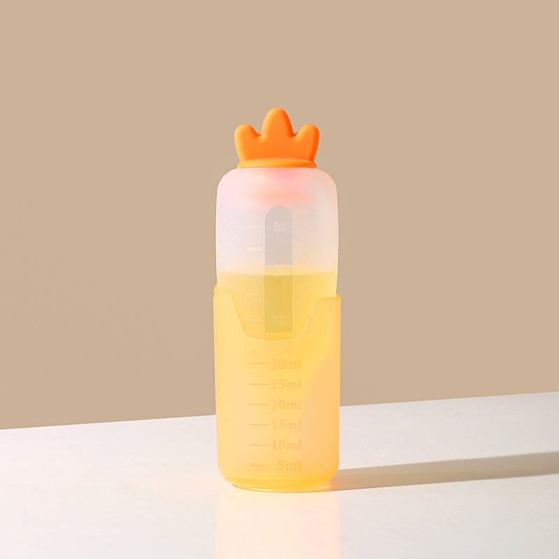 Baby Radish Liquid Feeder Silicone Squeeze Carrot Feeder
