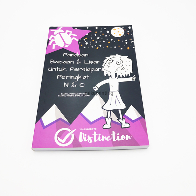 Livres brochés, impression, coloration personnalisée, reliure parfaite, couverture souple
