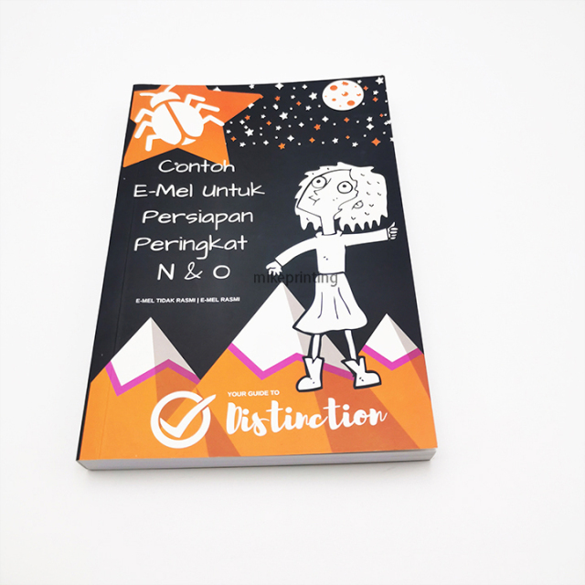 Livres brochés, impression, coloration personnalisée, reliure parfaite, couverture souple