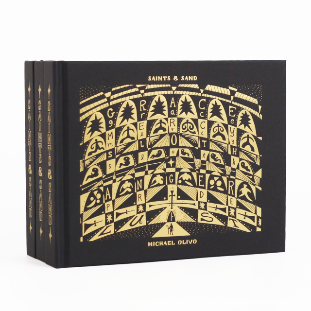 Livre relié à tranches dorées, impression personnalisée avec marquage à chaud doré, roman