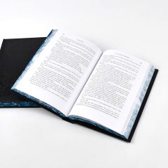 Services d'impression de livres personnalisés par un imprimeur chinois : romans à couverture rigide, tranches peintes.