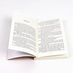 Impression de livres brochés avec couverture souple, pelliculage brillant 12PT