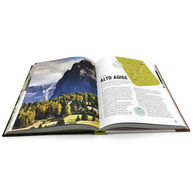 Livre relié de haute qualité, format paysage, impression offset, reliure cousue, pelliculage.