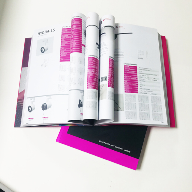 Impression de livres brochés professionnels de haute qualité, reliure parfaite