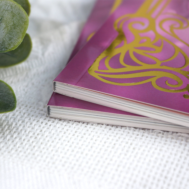 Custom Offset Printing Book Photos Softcover Manga Book Printing with Gold Foil Magazine Printing