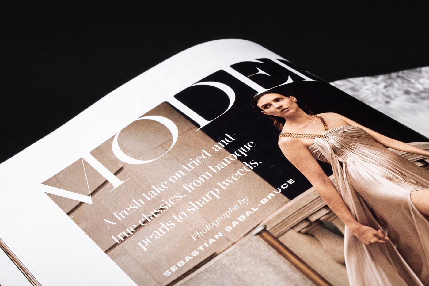 2026 High Quality Custom  Offset Full Color Perfect Bound Magazine Printing