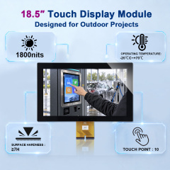 Présentation du module tactile 18,5 pouces pour applications extérieures, avec illustration d’utilisation sur une borne de recharge.