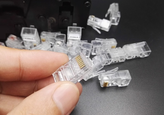 RJ45 Cat5e UTP unshielded web crystal head network cable connector