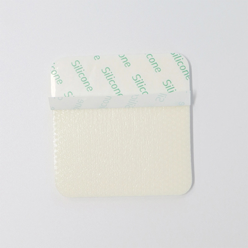 Silicone Adhesive Foam Dressing without Border， Size 18 cm x 18 cm / 7'' x 7'', Advanced Wound Care Solution