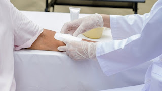 Gemmy Medical: Bandage Therapy vs Exposure Therapy for Wound Care