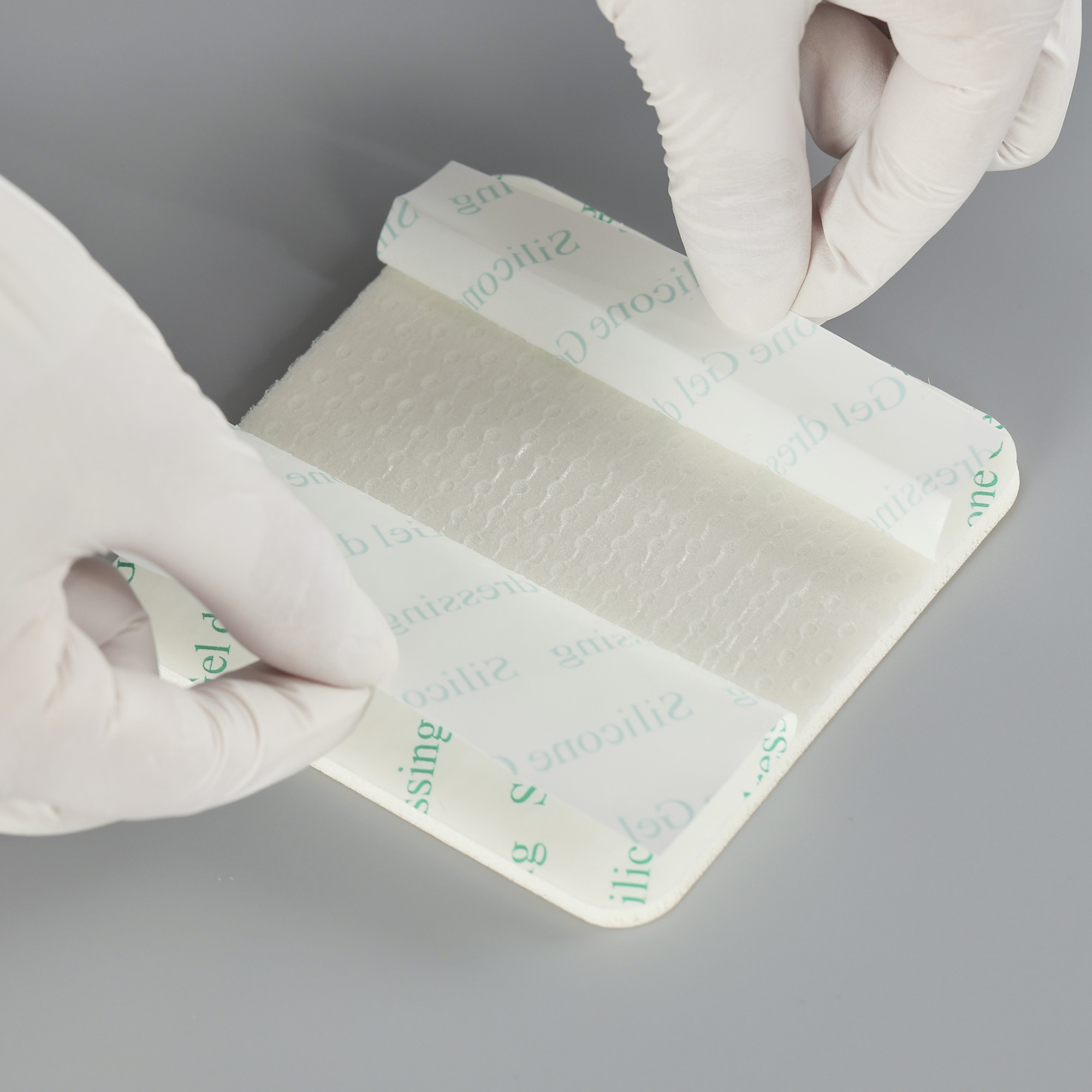 Silicone Adhesive Foam Dressing without Border， Size 18 cm x 18 cm / 7'' x 7'', Advanced Wound Care Solution