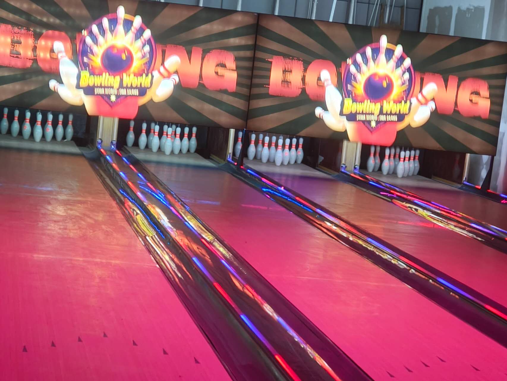 Egypt bowling alley case photo 2