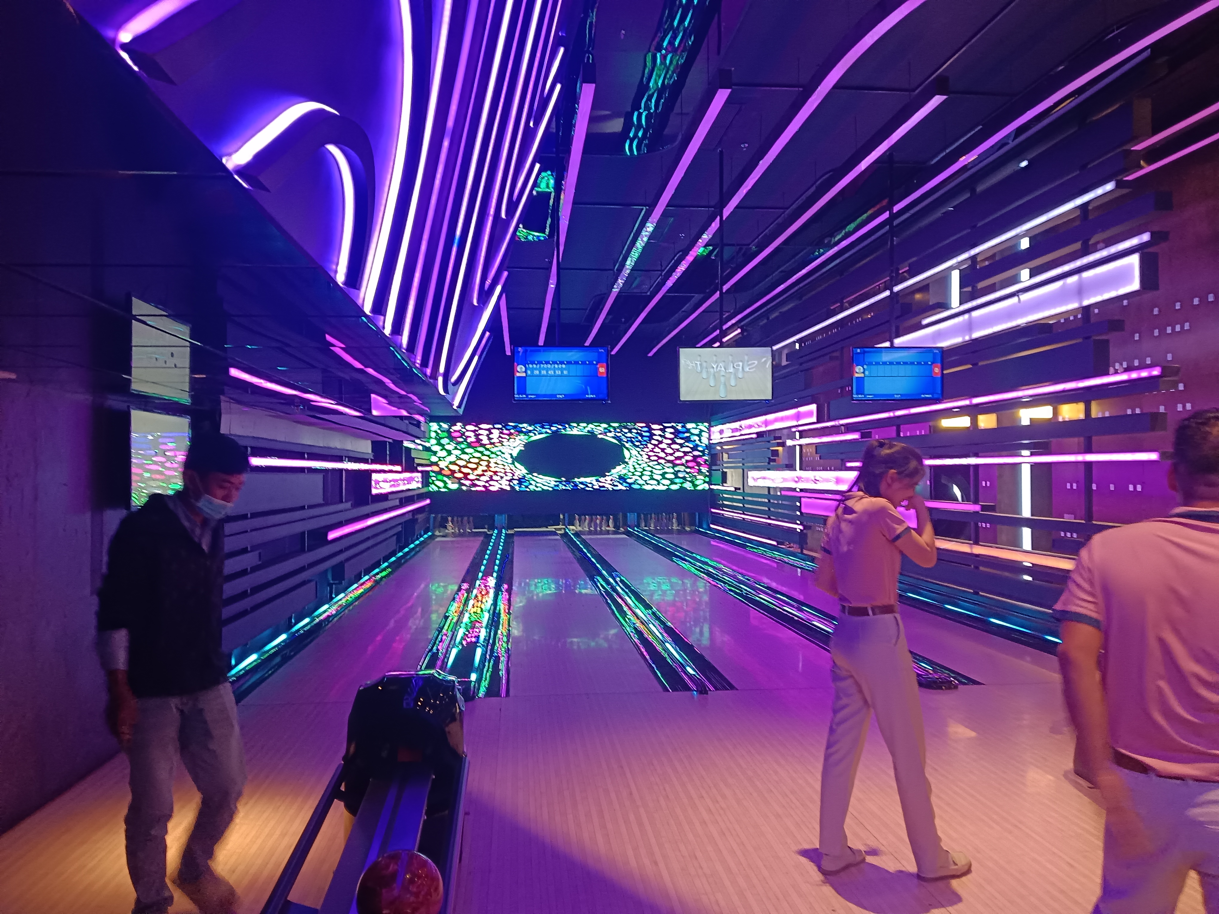 Vietnam bowling alley case photo 1