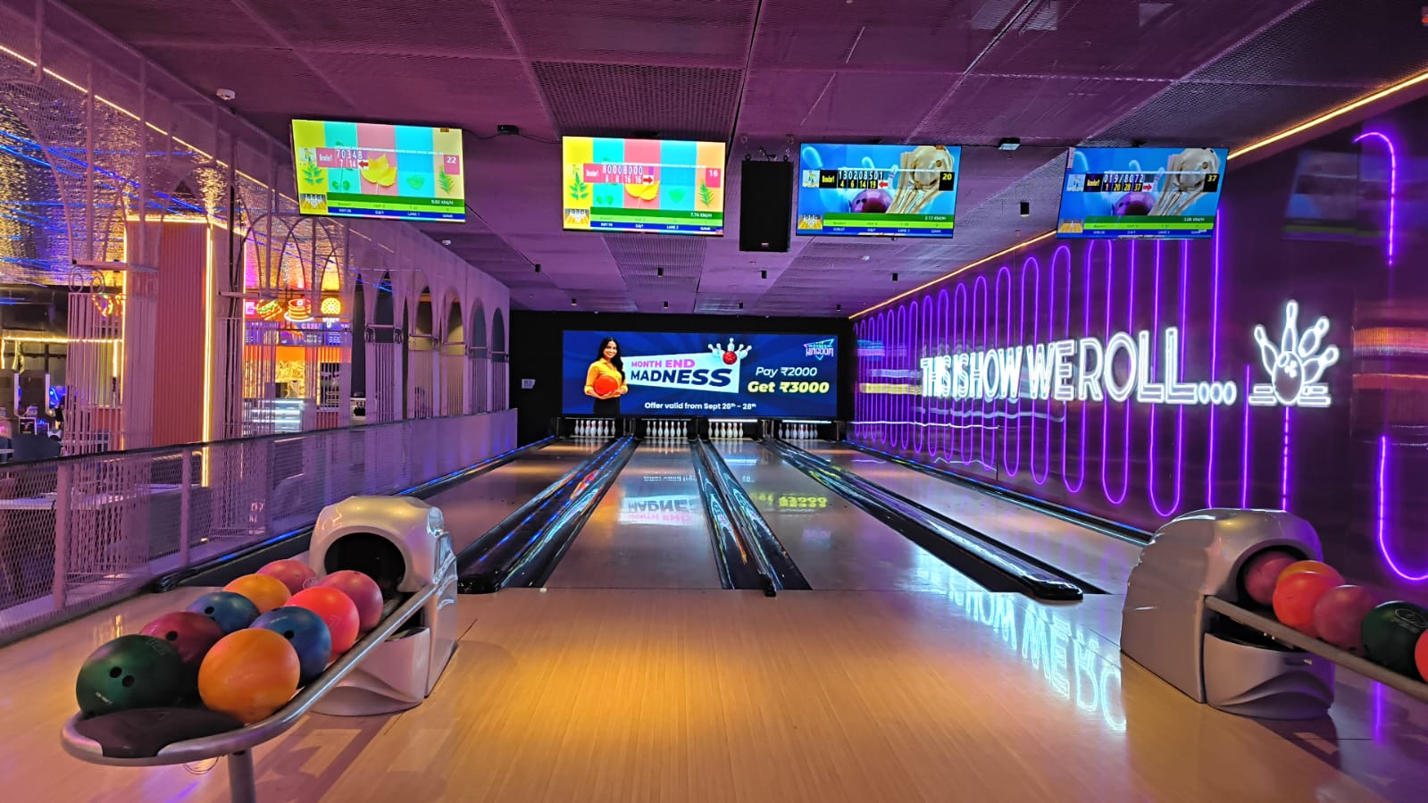 India 4-lane commercial bowling venue