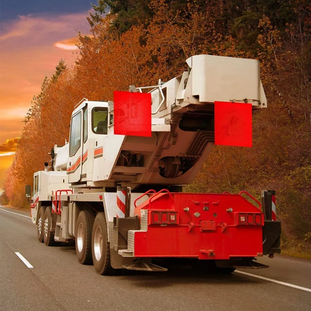 FMCSA 393.87 approved 18 x 18 Inches/24 x 24 Inches Polyester Mesh Safety Flag with Wire Loop