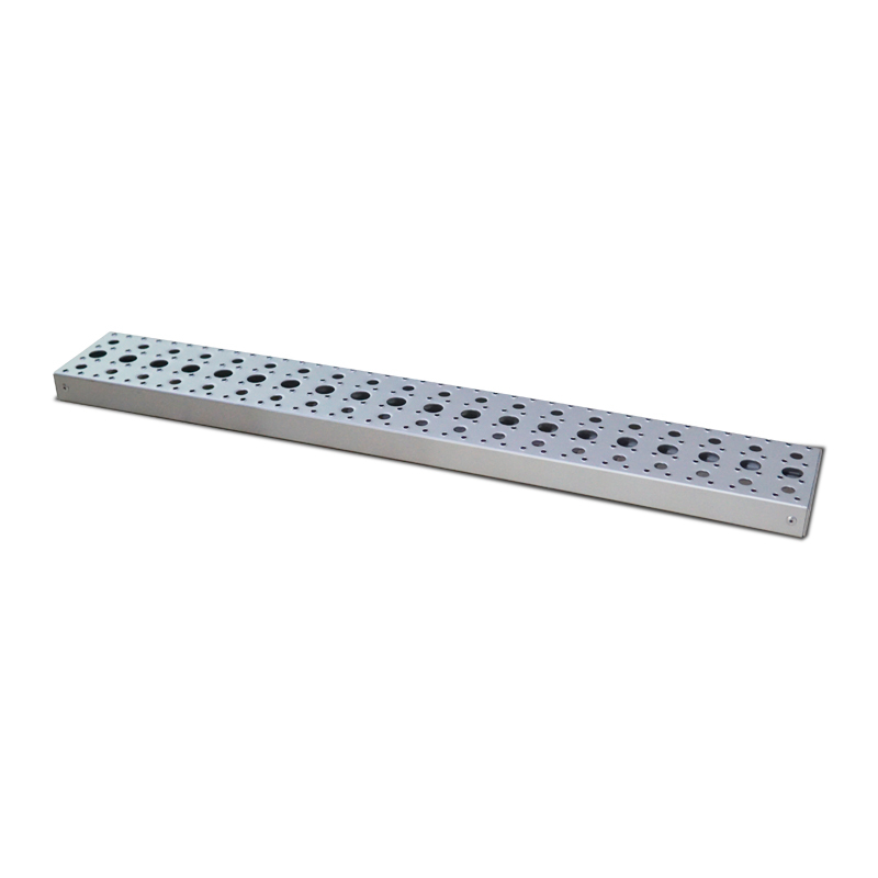 Aluminum fuel tank step