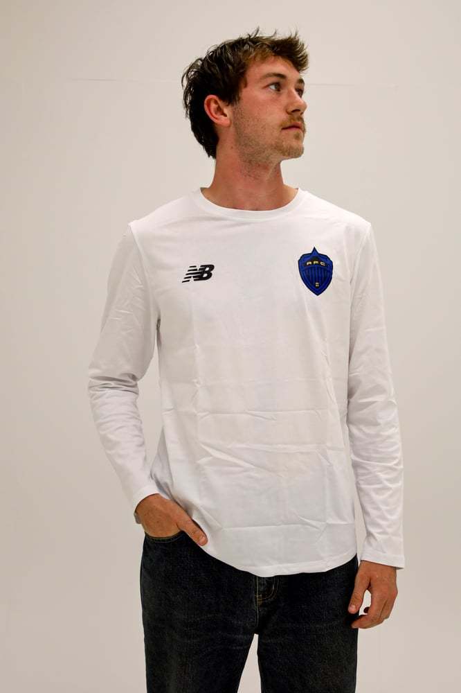 Men's Auckland FC 2024/25 Third Casual Long Sleeve Shirt - White