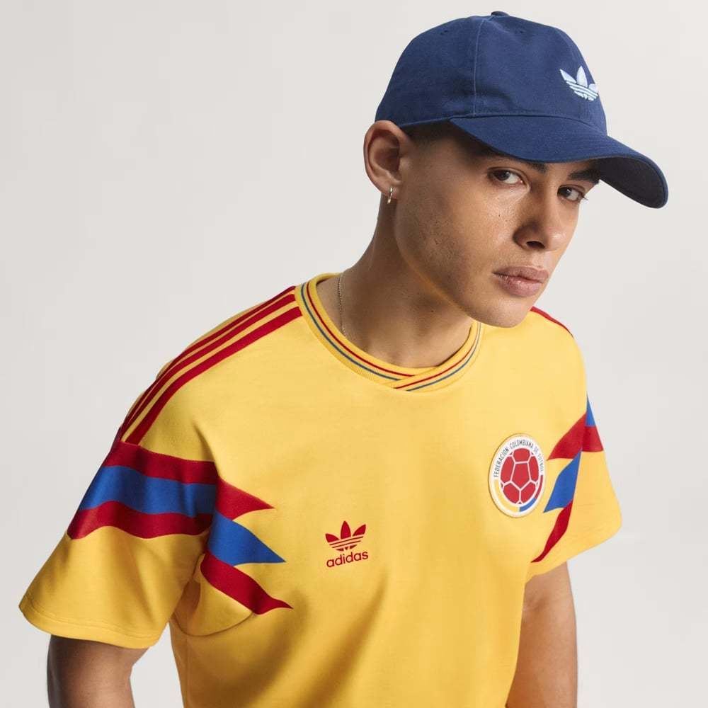 Kid's Colombia 1990 Away Retro Shirt #10