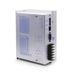 Трехфазный гибридный драйвер шагового двигателя