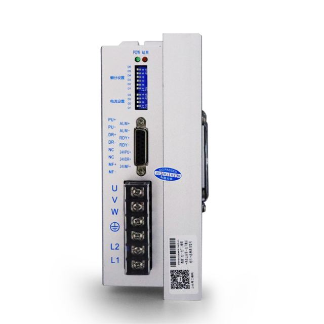 Трехфазный гибридный привод шагового двигателя