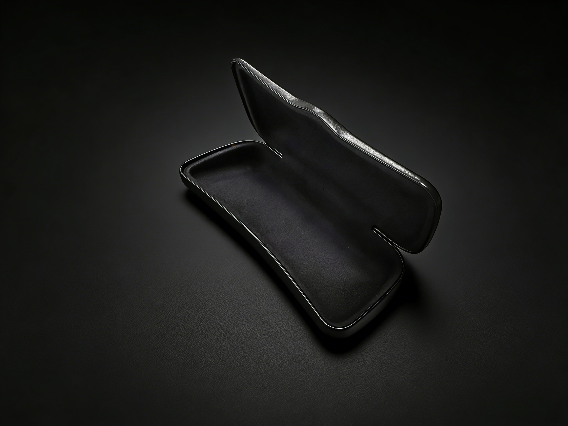 Luxury Hard-Shell Optical Glasses Case - Novelty Design,Luxury Chrome Hard-Shell Glasses Case
