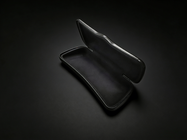 Luxury Hard-Shell Optical Glasses Case - Novelty Design,Luxury Chrome Hard-Shell Glasses Case