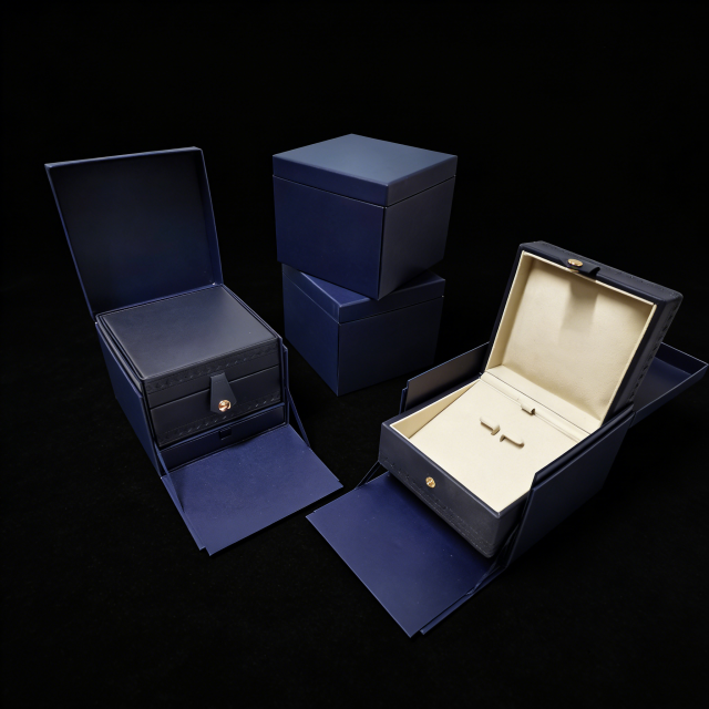Custom PU Leather Jewelry Box with Metal Clasp – Premium Packaging,Custom jewelry box - Premium PU Leather with Metal Clasp