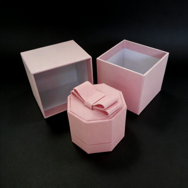 Elegant Pink cloth jewelry box - personalized jewelry box,Pink Plastic jewelry box - Dust-proof jewelry gift box for B2B Bulk Purchase