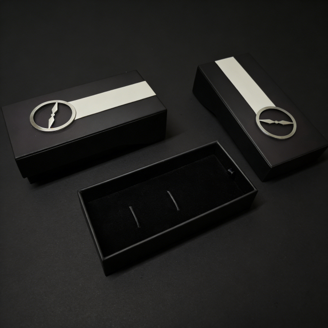 2-Piece Watch Box with Leather Strap & Steel Ring,2-Piece Watch Box with Leather Strap and Steel Ring