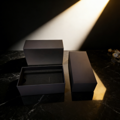 Boîte à montre bon marché noire de style aristocratique avec diamants (DW même article),Boîte à montre noire bon marché de style aristocratique avec diamants (article similaire chez DW), personnalisable en KA MEI