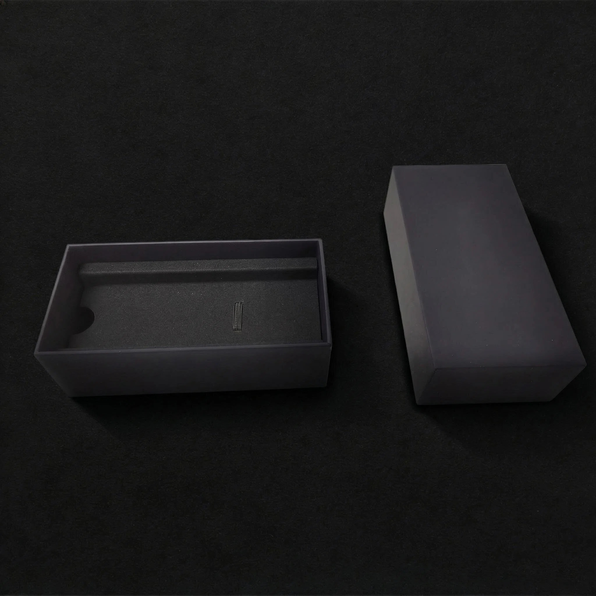 Boîte à montre bon marché noire de style aristocratique avec diamants (DW même article),Boîte à montre noire bon marché de style aristocratique avec diamants (article similaire chez DW), personnalisable en KA MEI