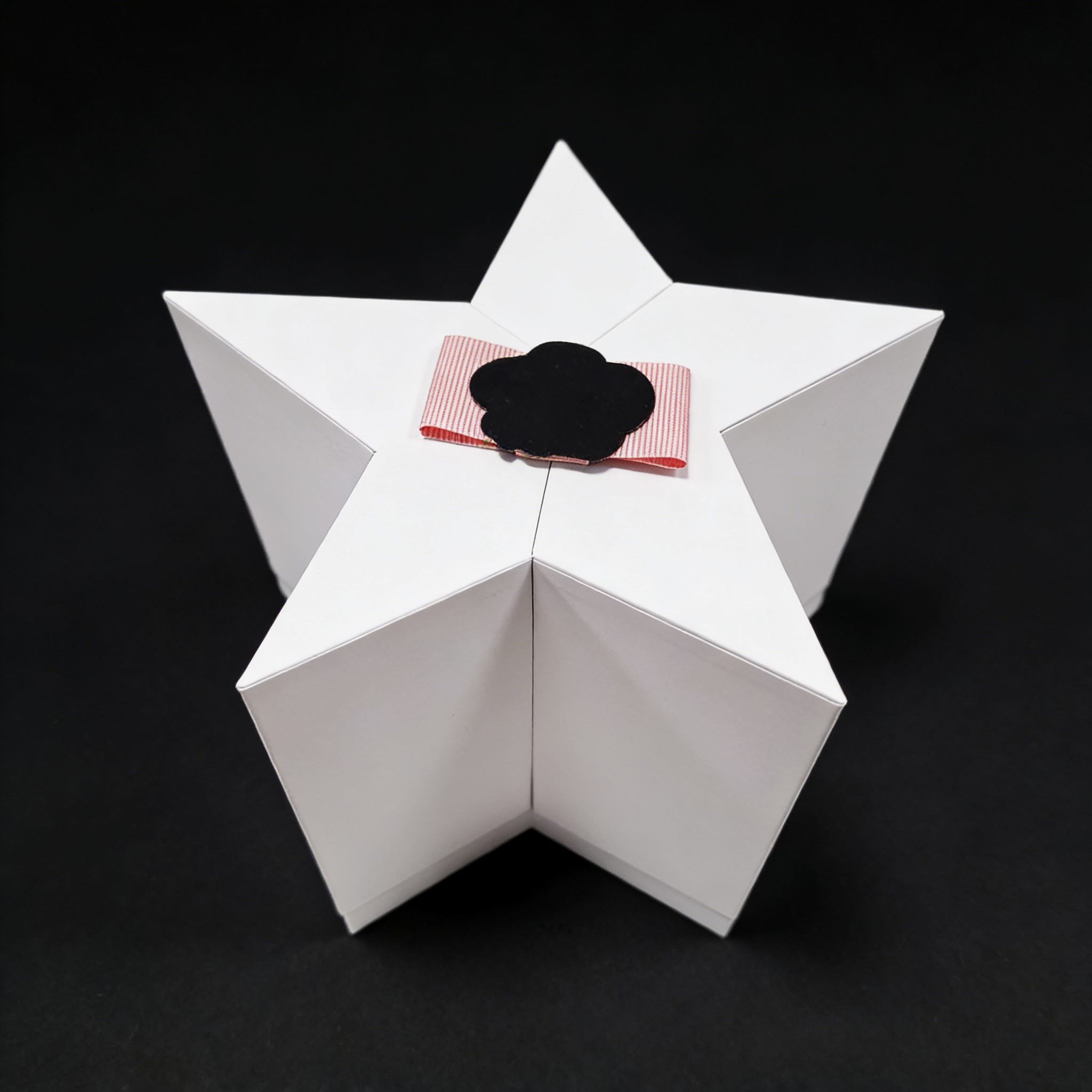 Coffret de parfum haut de gamme en édition spéciale, au design pentagonal,Emballage pentagonal pour parfum haut de gamme en édition spéciale, personnalisable chez KA MEI