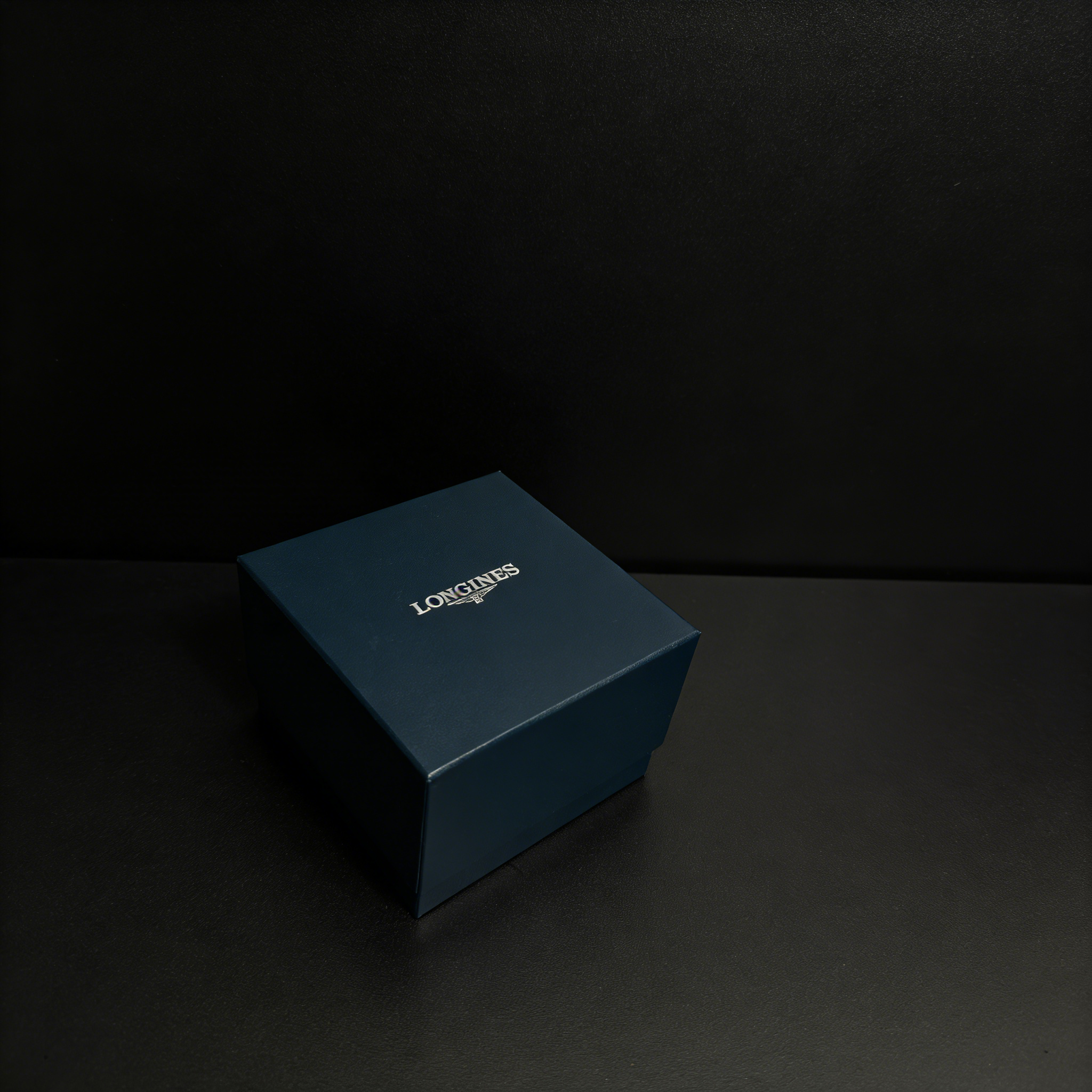 Velvet Lined Watch Box Luxury Watch Box,Blue Embossed Specialty Paper Watch Box Top & Lid Velvet Bulk B2B