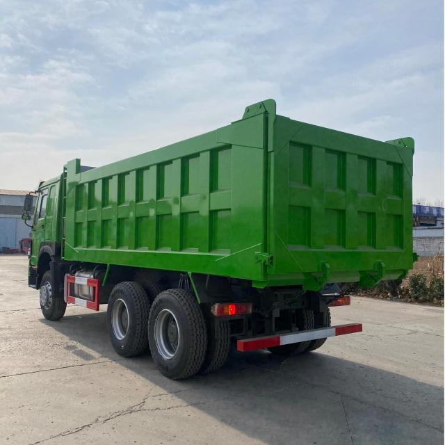 Used 10 Wheel SINOTRUK HOWO Construction DumpTruck