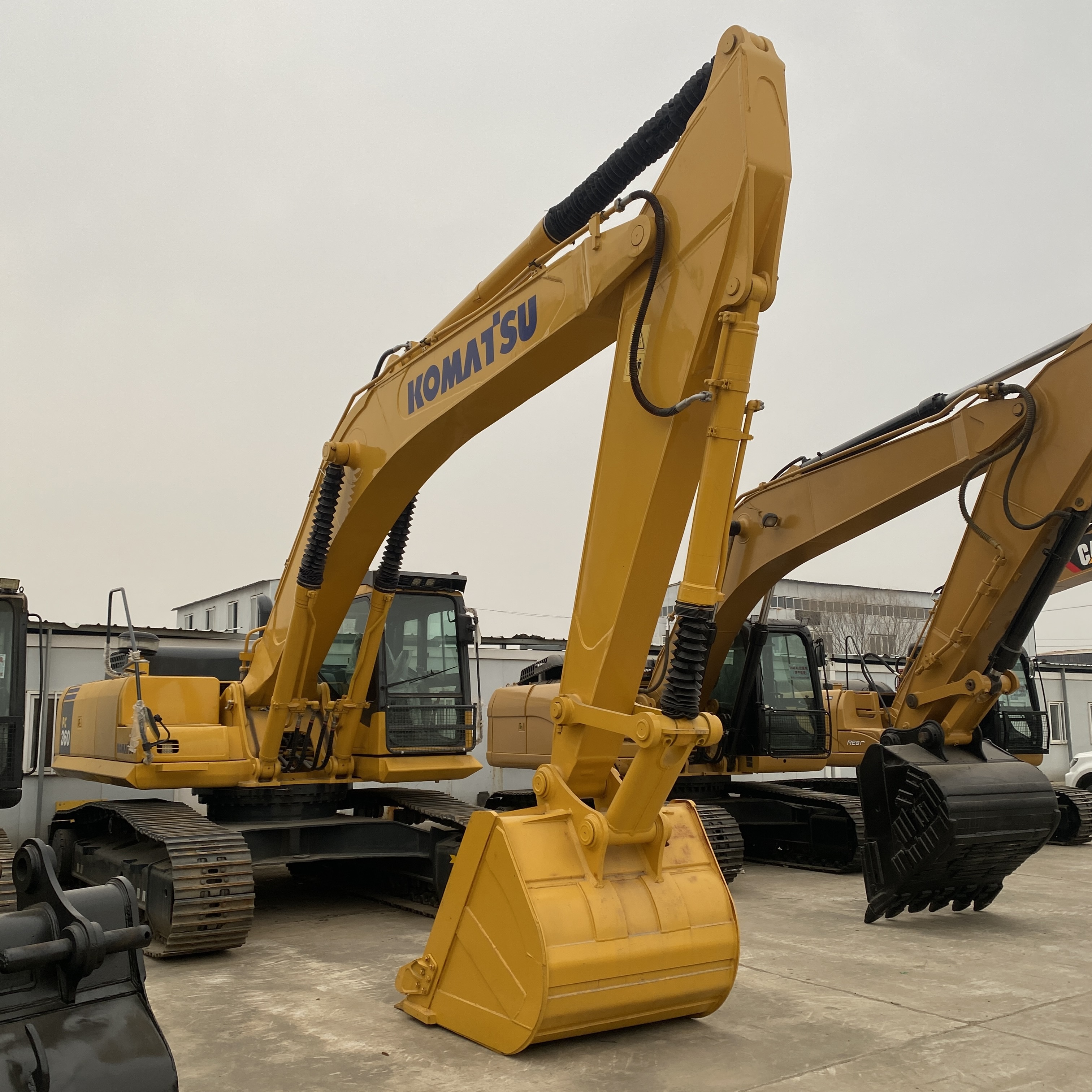 Komatsu PC450-8 Large Hydraulic Excavator