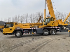 XCMG 25 ton truck crane