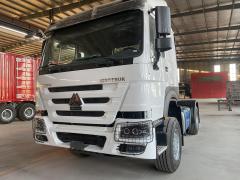 China National Heavy Duty Truck Group's HOWO 4 × 2 400 horsepower used maintenance tractor (white)