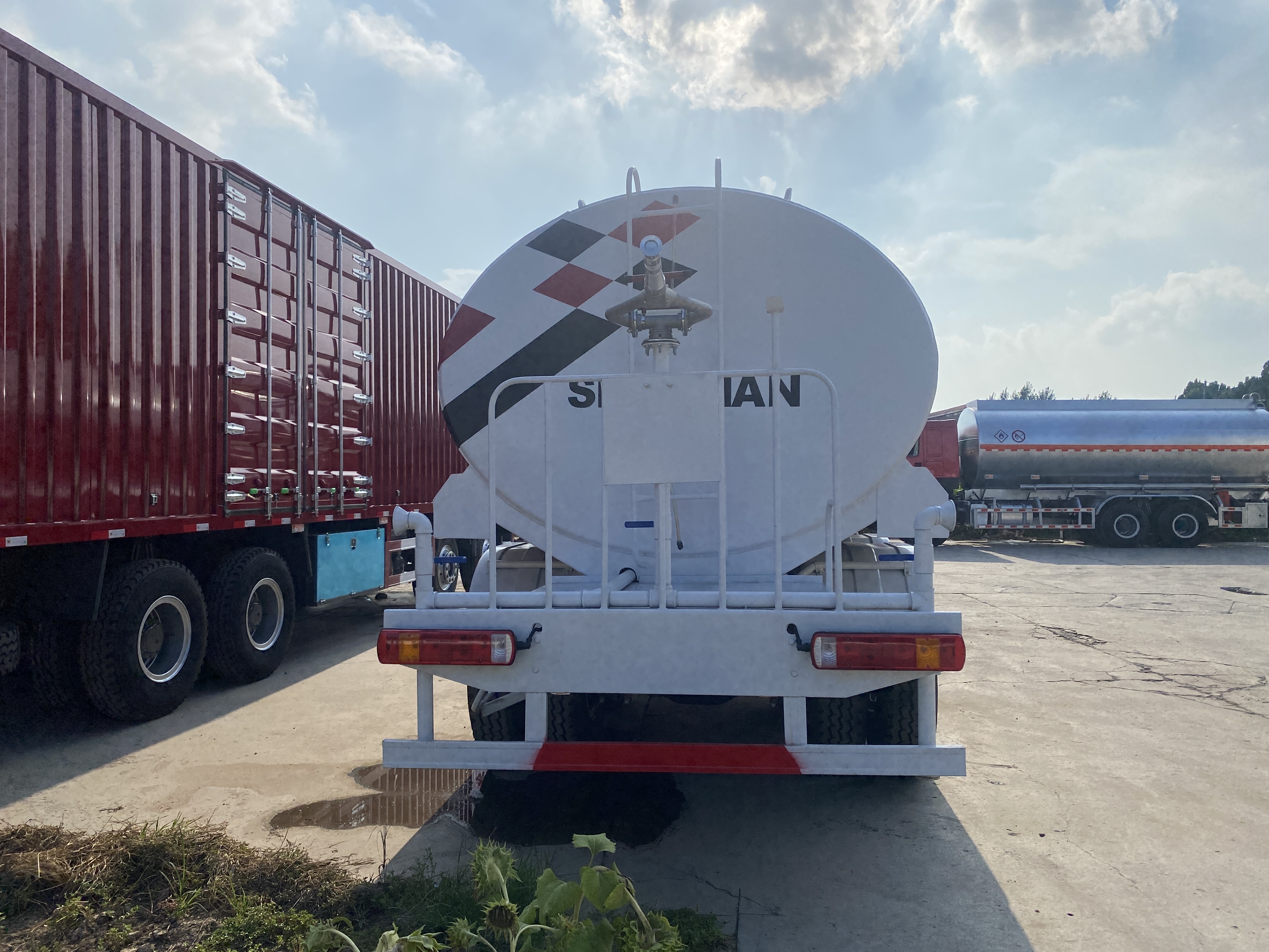 Camion-citerne à eau SAHCMAN F3000 6x4 de 15 000 litres pour le Zimbabwe