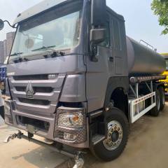 Brand New SINOTRUK HOWO 10 Wheels Oil Tanker Truck