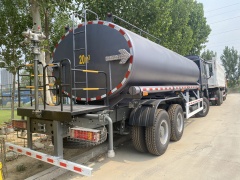 Brand New SINOTRUK HOWO 10 Wheels Oil Tanker Truck