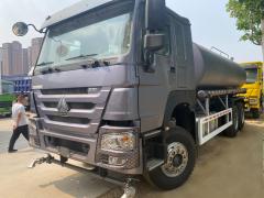 Brand New SINOTRUK HOWO 10 Wheels Oil Tanker Truck