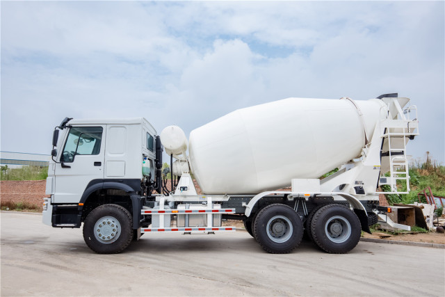 Used 10 Wheel SINOTRUK HOWO Construction DumpTruck